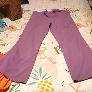 Lavender 💜 White Swan scrub 👖 pants sz small.